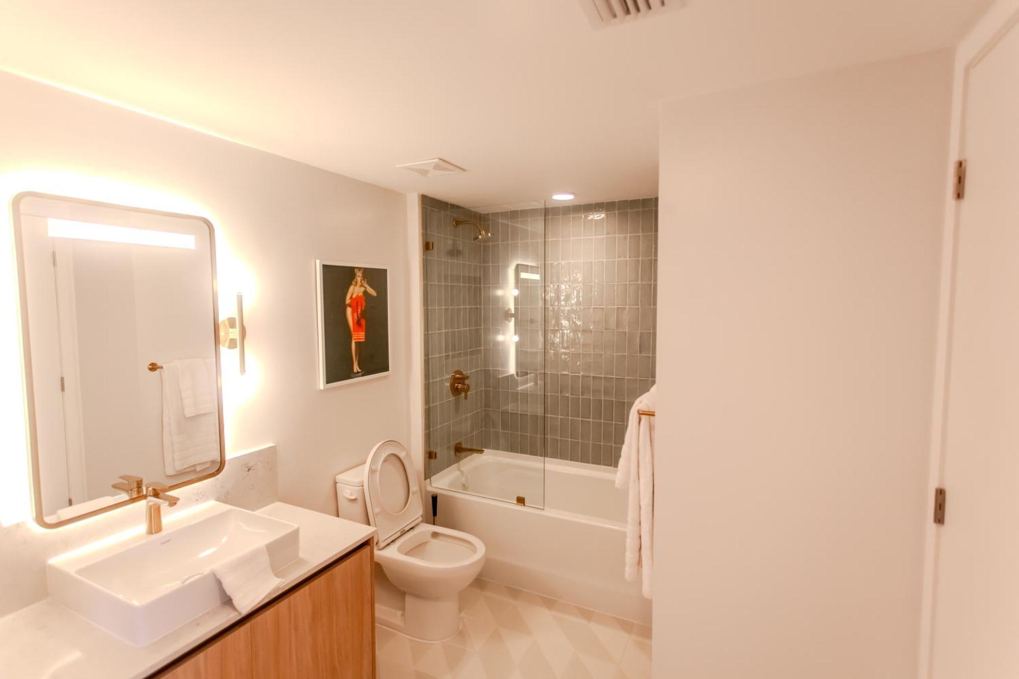 Apartment Luxurious Downtown Escape *