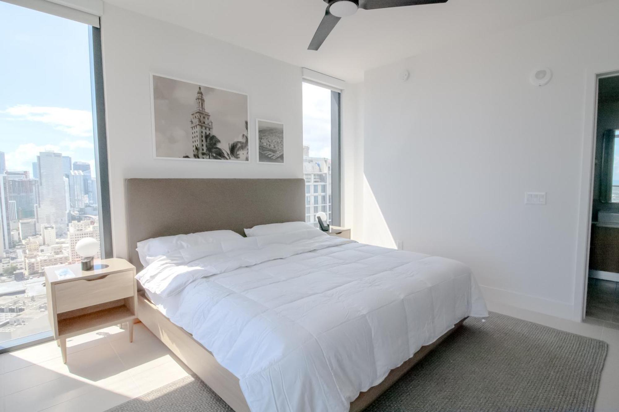 Luxurious Downtown Escape Apartment