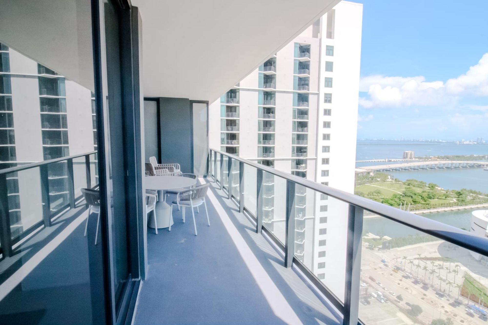 Luxurious Downtown Escape Apartment Miami