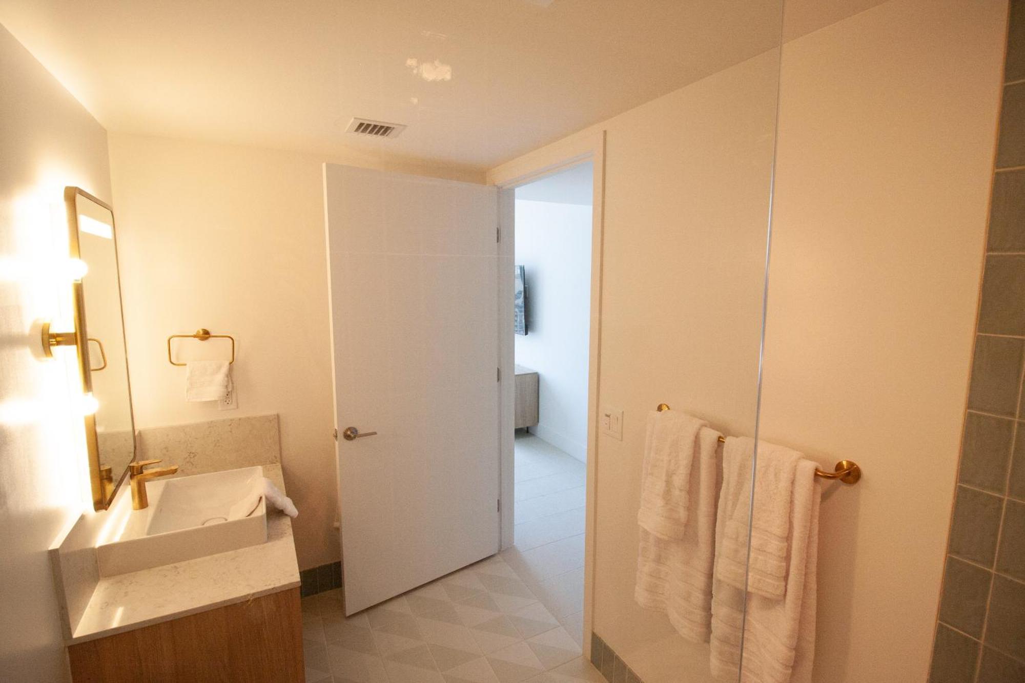 Luxurious Downtown Escape Miami