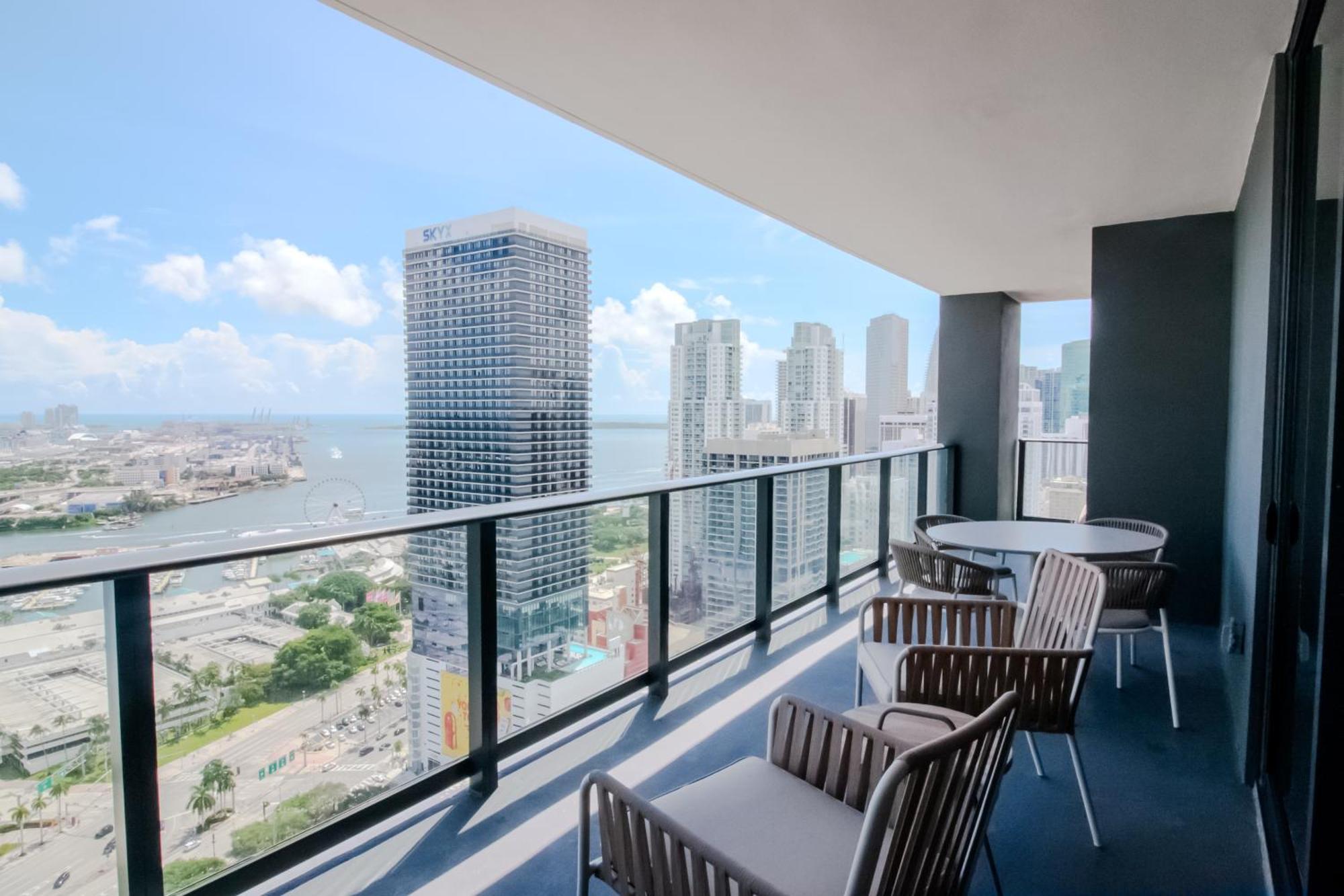 Luxurious Downtown Escape * Miami