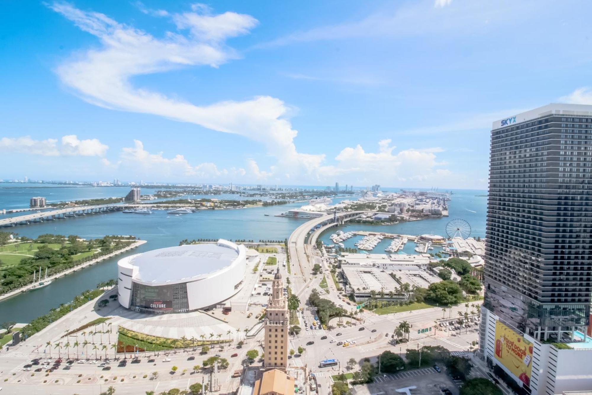 Luxurious Downtown Escape Apartment Miami