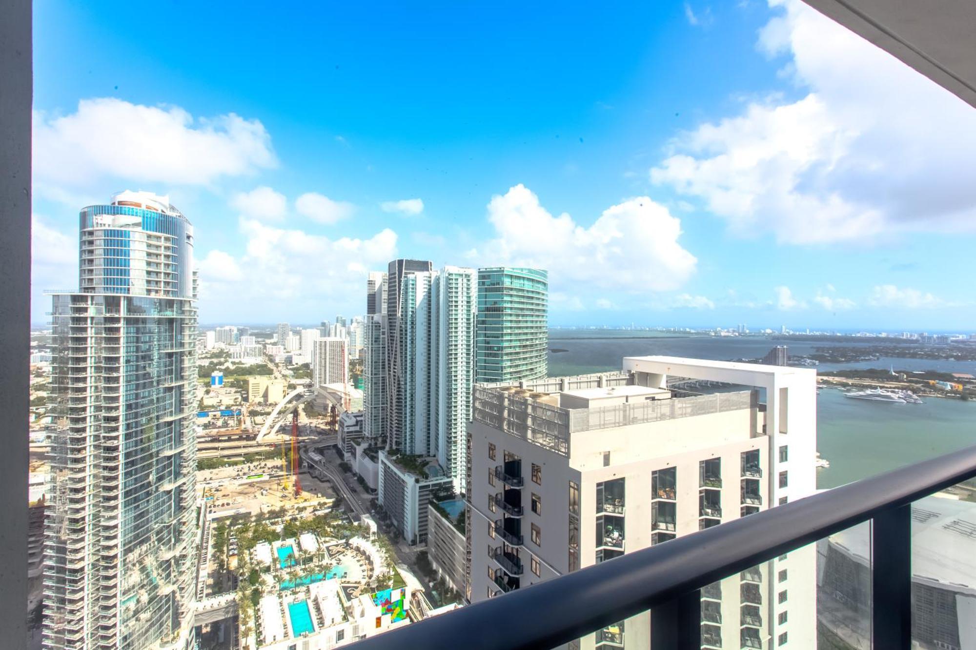 Luxurious Downtown Escape Miami